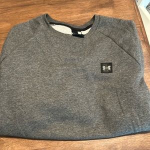 Underarmour fleece pullover crewneck